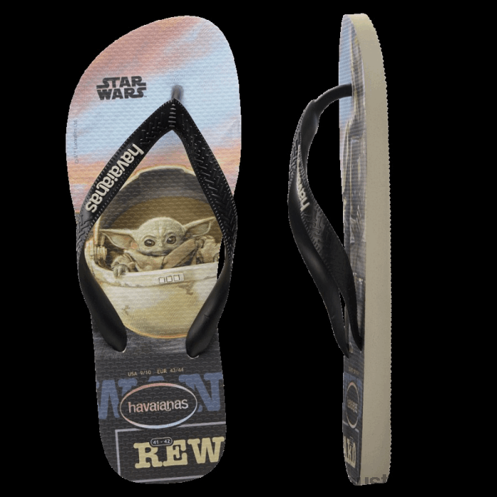 Top Baby Yoda Thongs Beige
